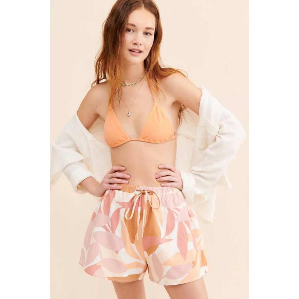 Girl and the Sun Shorts Womens Small Pink Brown Excellent Tropical Leaf Print